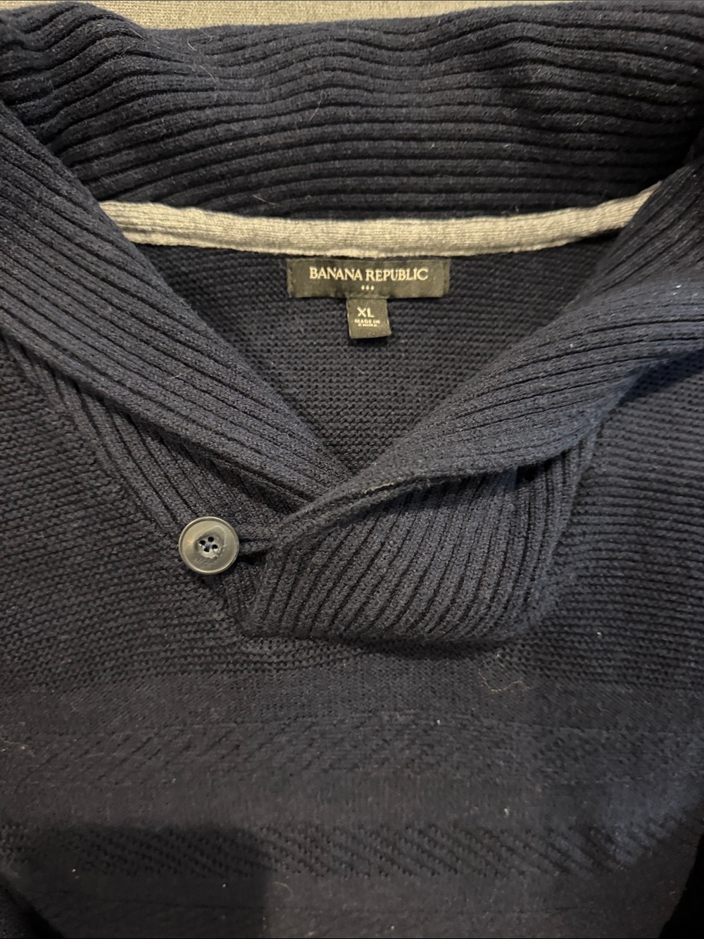 Banana Republic Men’s Navy Shawl Collar Sweater. XL.